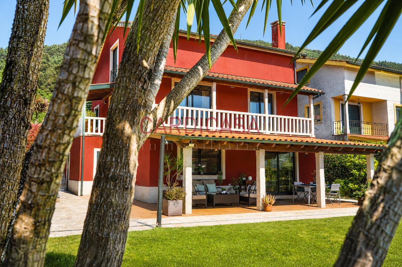178221644291800045209_178221558004 Chalet listo para entrar a vivir en urbanización privada con piscina, zonas deportivas y amplios espacios para disfrutar