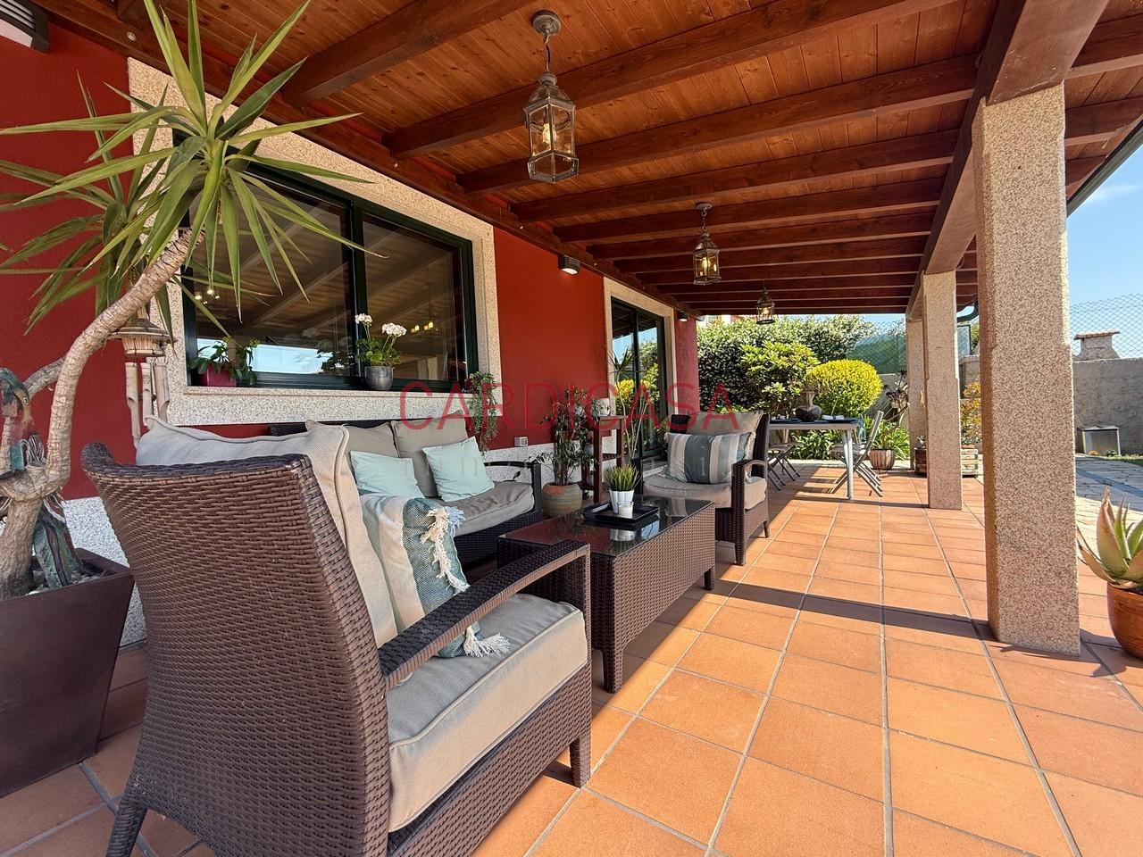178221644444800045209_178180284398 Chalet listo para entrar a vivir en urbanización privada con piscina, zonas deportivas y amplios espacios para disfrutar