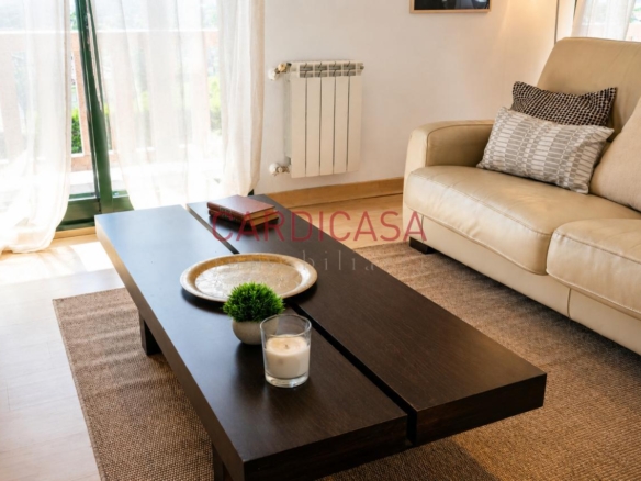 Chalet listo para entrar a vivir en urbanización privada con piscina, zonas deportivas y amplios espacios para disfrutar
