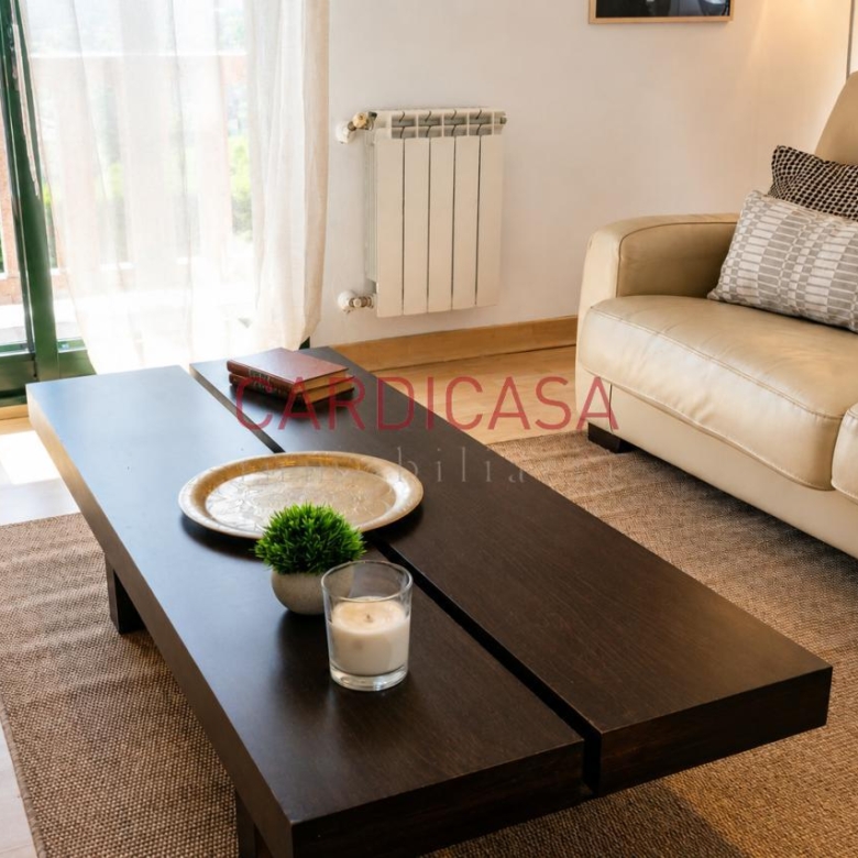 Chalet listo para entrar a vivir en urbanización privada con piscina, zonas deportivas y amplios espacios para disfrutar