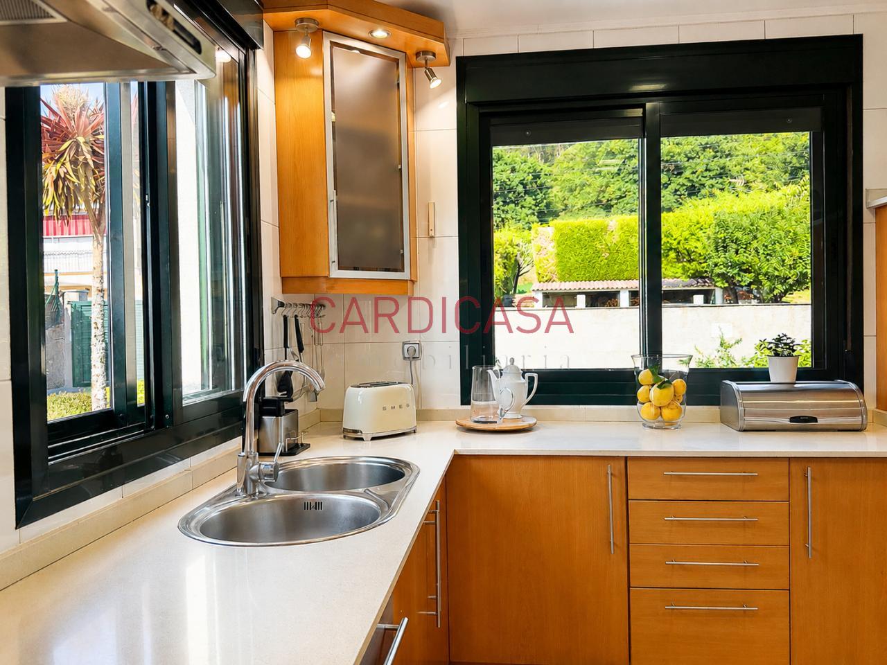 178221645870900045209_178221605854 Chalet listo para entrar a vivir en urbanización privada con piscina, zonas deportivas y amplios espacios para disfrutar