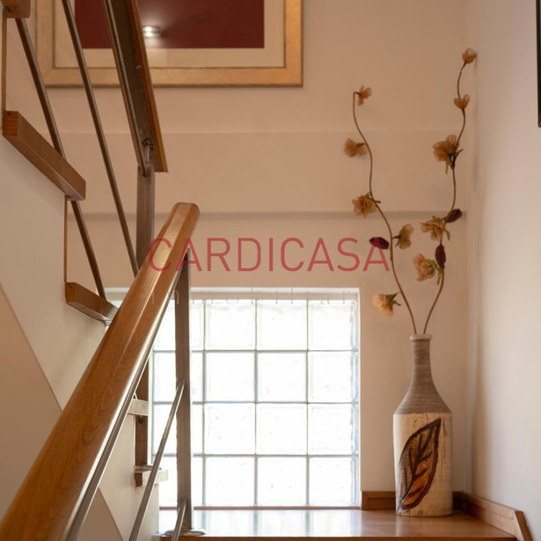 Chalet listo para entrar a vivir en urbanización privada con piscina, zonas deportivas y amplios espacios para disfrutar