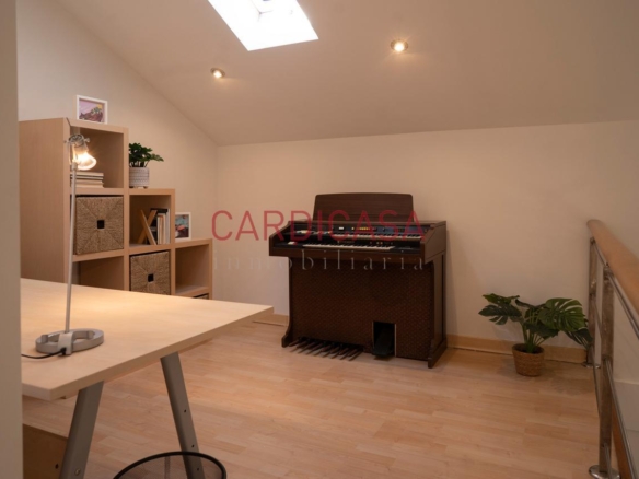 Chalet listo para entrar a vivir en urbanización privada con piscina, zonas deportivas y amplios espacios para disfrutar