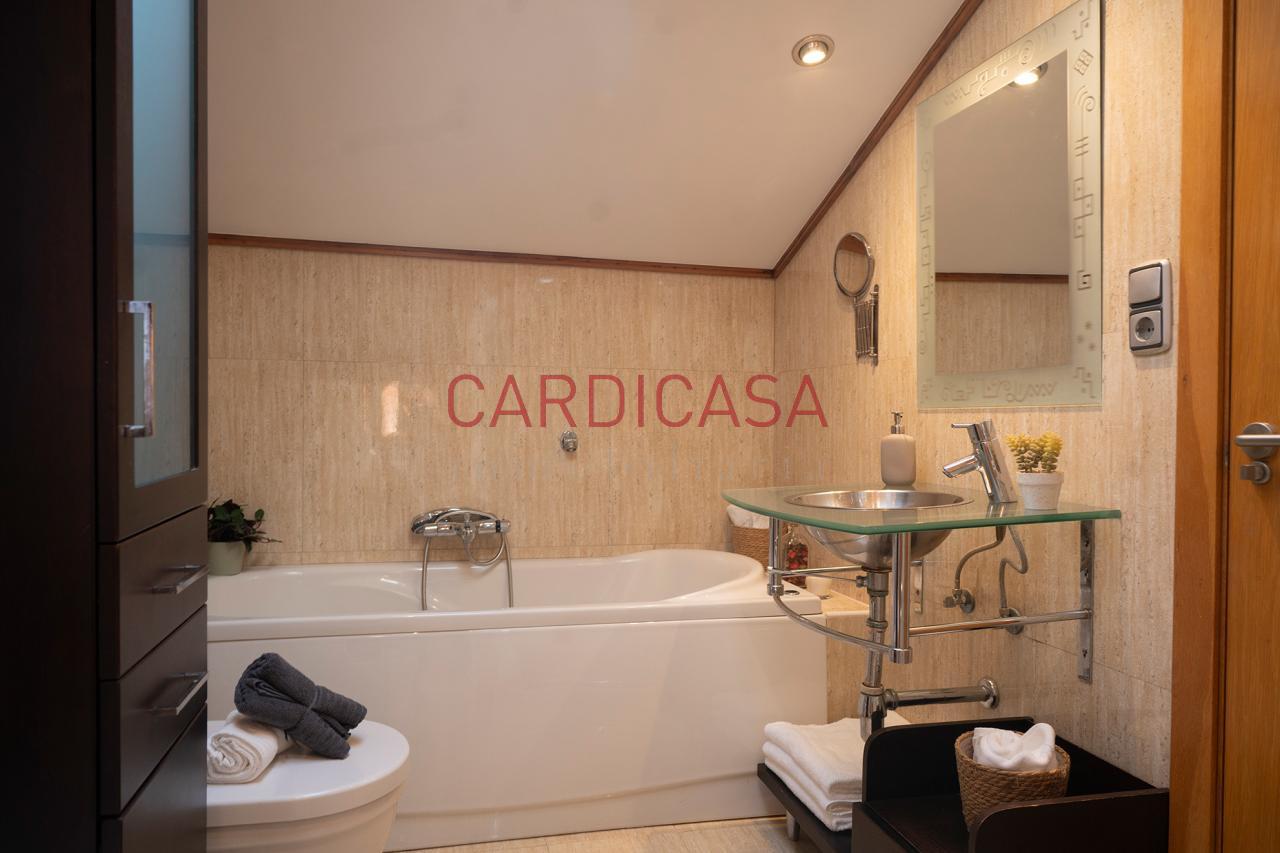 178221646490000045209_178220612109 Chalet listo para entrar a vivir en urbanización privada con piscina, zonas deportivas y amplios espacios para disfrutar