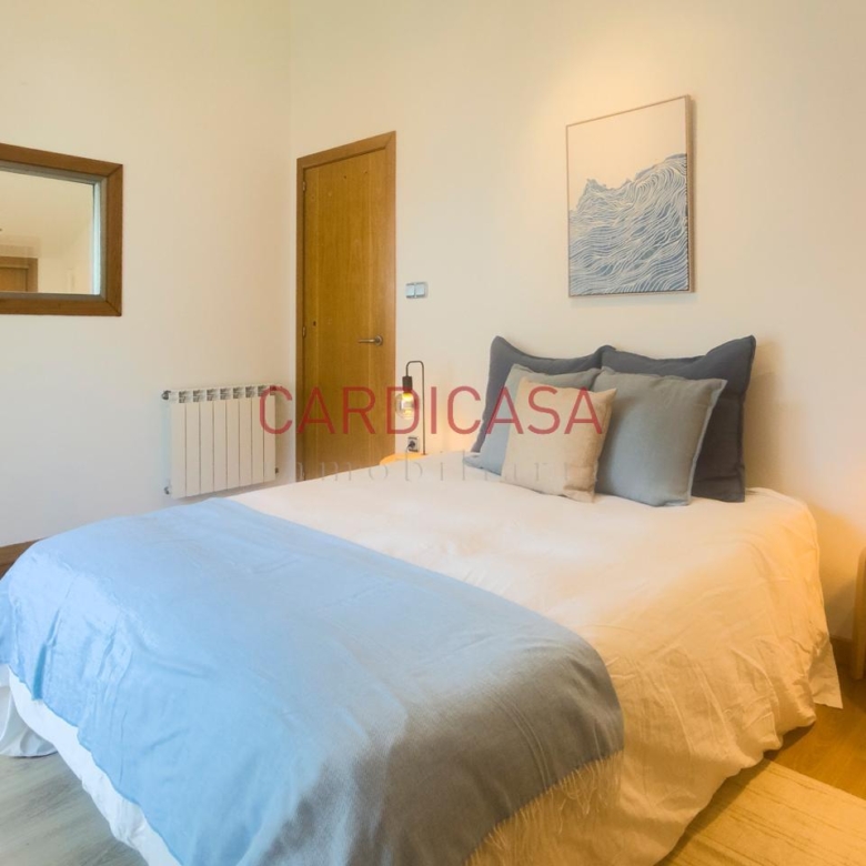 Chalet listo para entrar a vivir en urbanización privada con piscina, zonas deportivas y amplios espacios para disfrutar