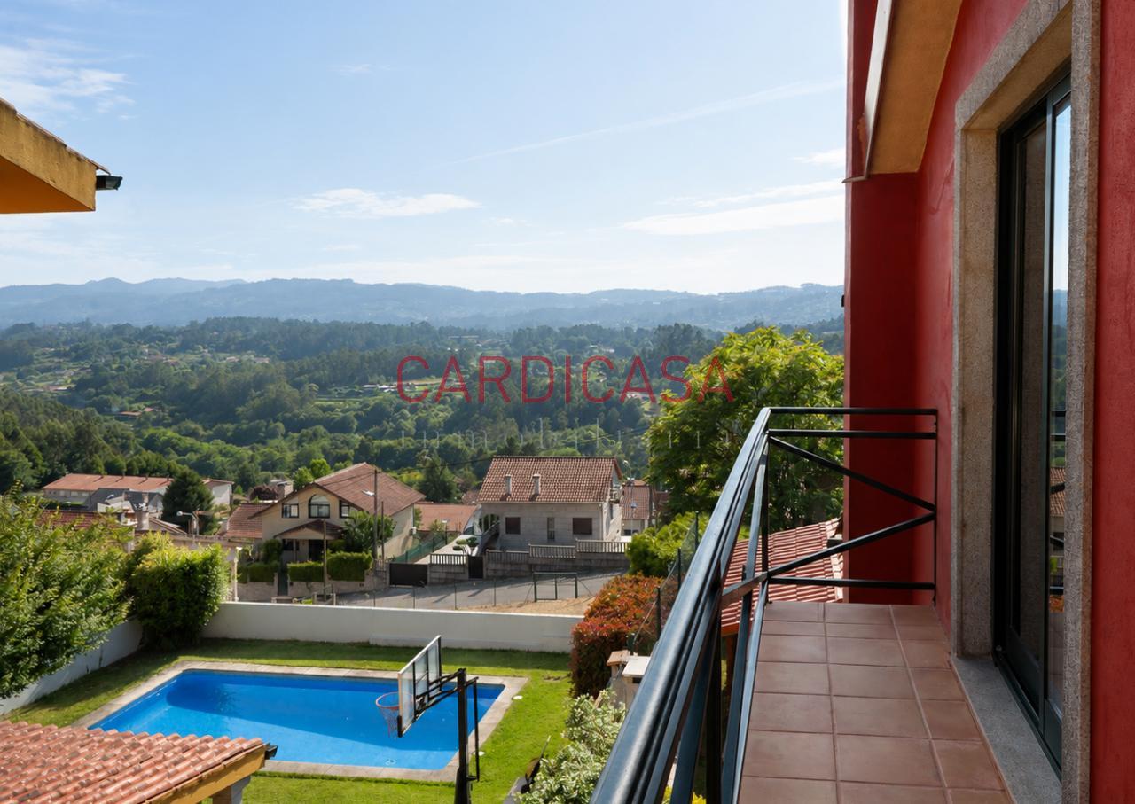 178240819400700045209_178240672066 Chalet listo para entrar a vivir en urbanización privada con piscina, zonas deportivas y amplios espacios para disfrutar
