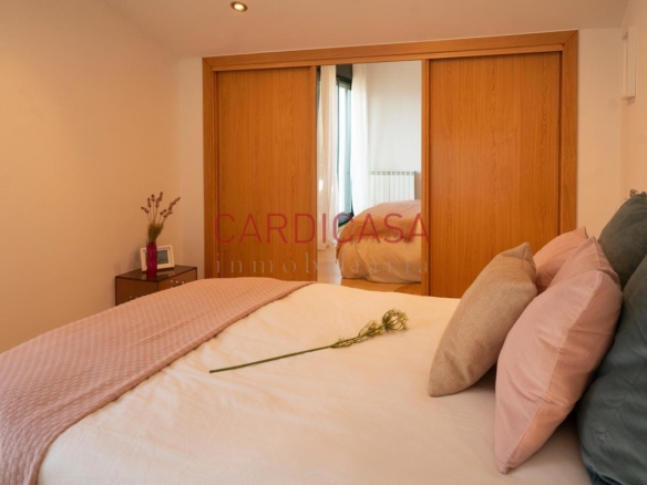 Chalet listo para entrar a vivir en urbanización privada con piscina, zonas deportivas y amplios espacios para disfrutar
