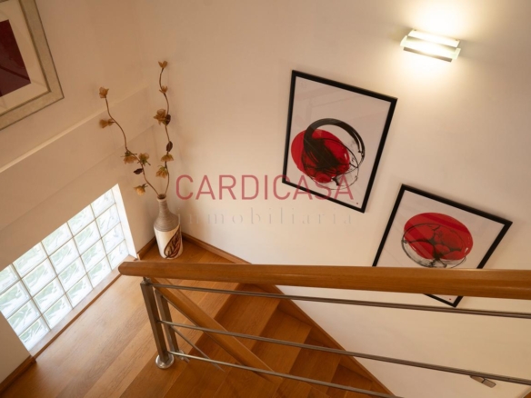 Chalet listo para entrar a vivir en urbanización privada con piscina, zonas deportivas y amplios espacios para disfrutar