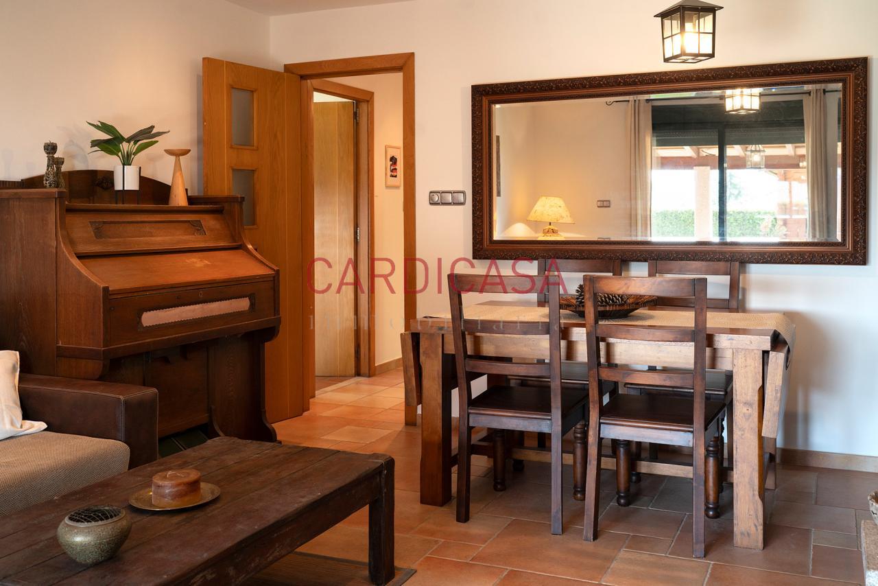 178240819812600045209_178220616899 Chalet listo para entrar a vivir en urbanización privada con piscina, zonas deportivas y amplios espacios para disfrutar