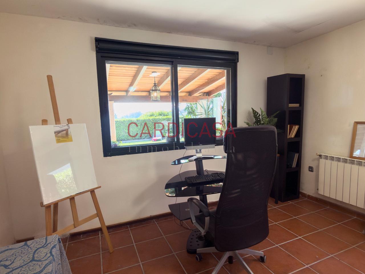178240820040500045209_178220615137 Chalet listo para entrar a vivir en urbanización privada con piscina, zonas deportivas y amplios espacios para disfrutar
