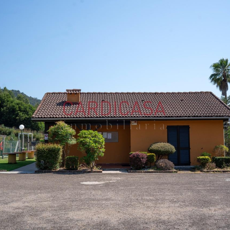 Chalet listo para entrar a vivir en urbanización privada con piscina, zonas deportivas y amplios espacios para disfrutar