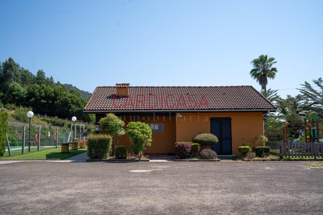 178240820777500045209_178220615794 Chalet listo para entrar a vivir en urbanización privada con piscina, zonas deportivas y amplios espacios para disfrutar