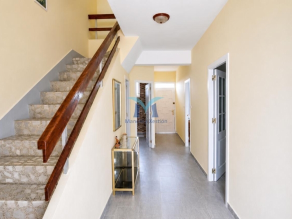 SE VENDE CASA CON JARDÍN Y VISTAS AL MAR EN MUXÍA (A CORUÑA)