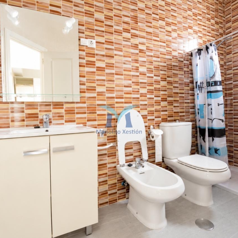 SE VENDE CASA CON JARDÍN Y VISTAS AL MAR EN MUXÍA (A CORUÑA)