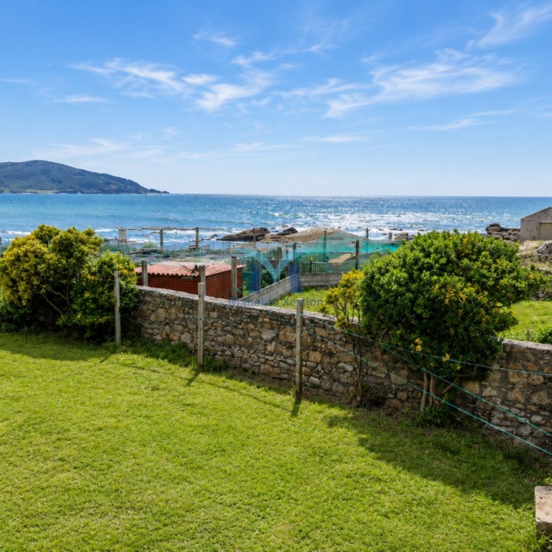 SE VENDE CASA CON JARDÍN Y VISTAS AL MAR EN MUXÍA (A CORUÑA)