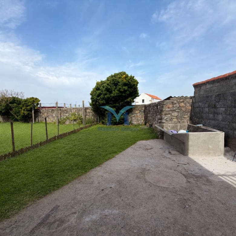 SE VENDE CASA CON JARDÍN Y VISTAS AL MAR EN MUXÍA (A CORUÑA)