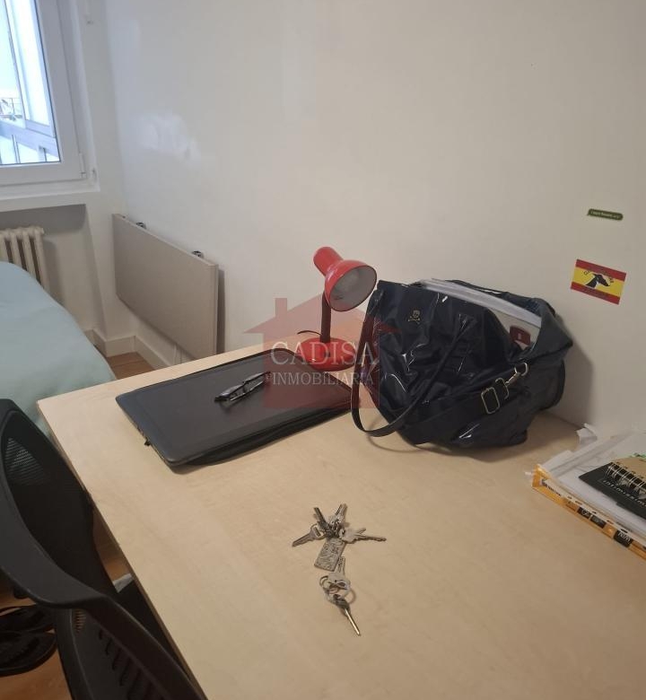 ALQUILER DE PISO PARA ESTUDIANTES,CÉNTRICO.REF:10627