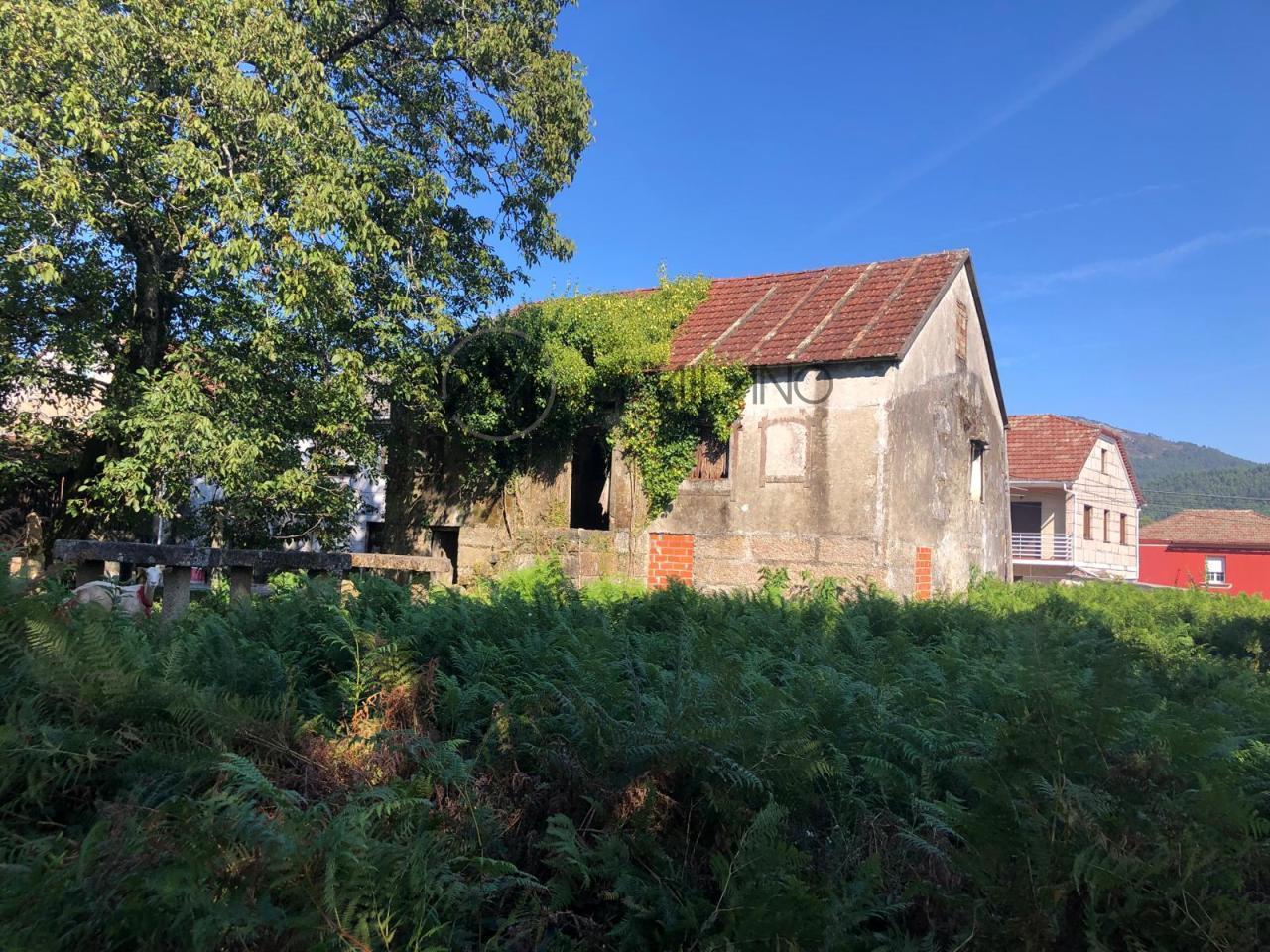 178289169069800045286_178289156662 Casa rústica a reformar con parcela de 5447 m2 en Mos