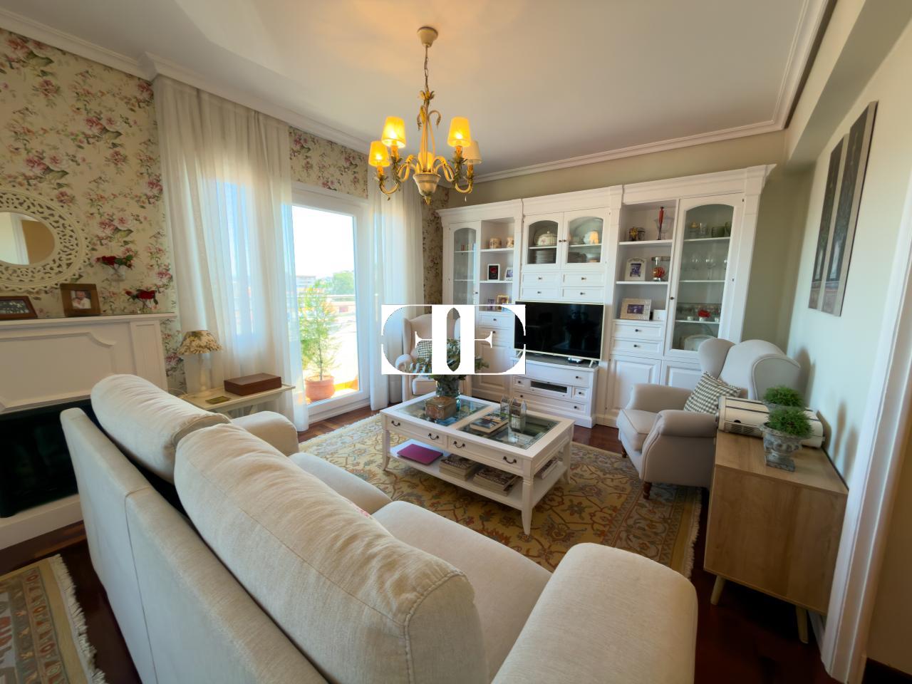 178300062675000172063_178298022793 Piso exclusivo de 215 m² en venta en la peatonal de O Calvario (Vigo) con terrazas, vistas panorámicas a la ría y gran trastero privado.