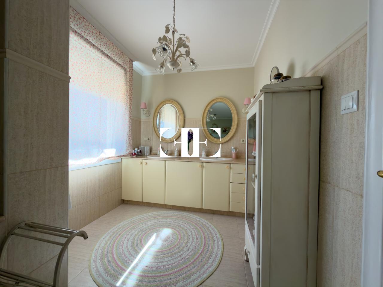 178300064285000172063_178298029219 Piso exclusivo de 215 m² en venta en la peatonal de O Calvario (Vigo) con terrazas, vistas panorámicas a la ría y gran trastero privado.