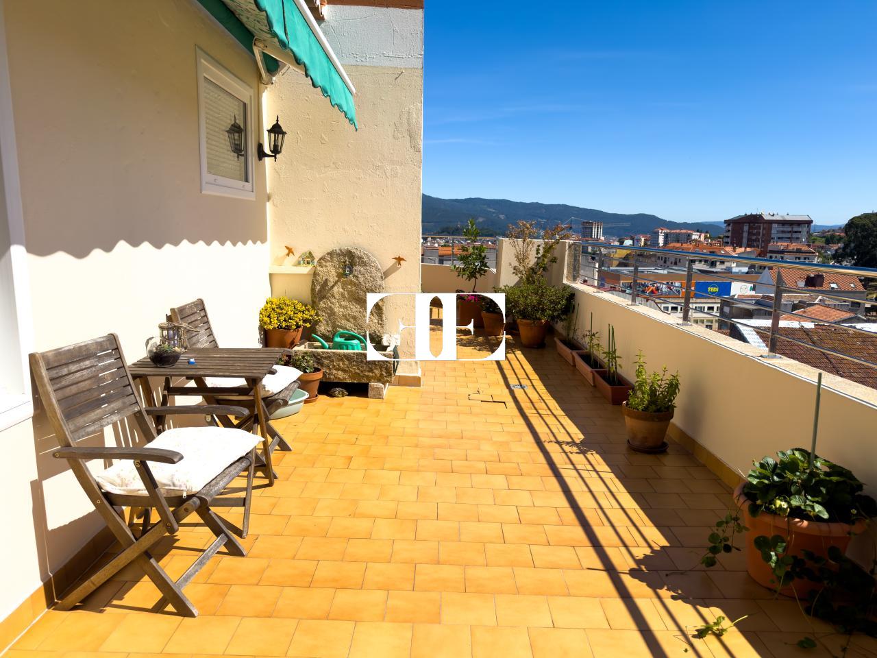 178300064881900172063_178298031588 Piso exclusivo de 215 m² en venta en la peatonal de O Calvario (Vigo) con terrazas, vistas panorámicas a la ría y gran trastero privado.
