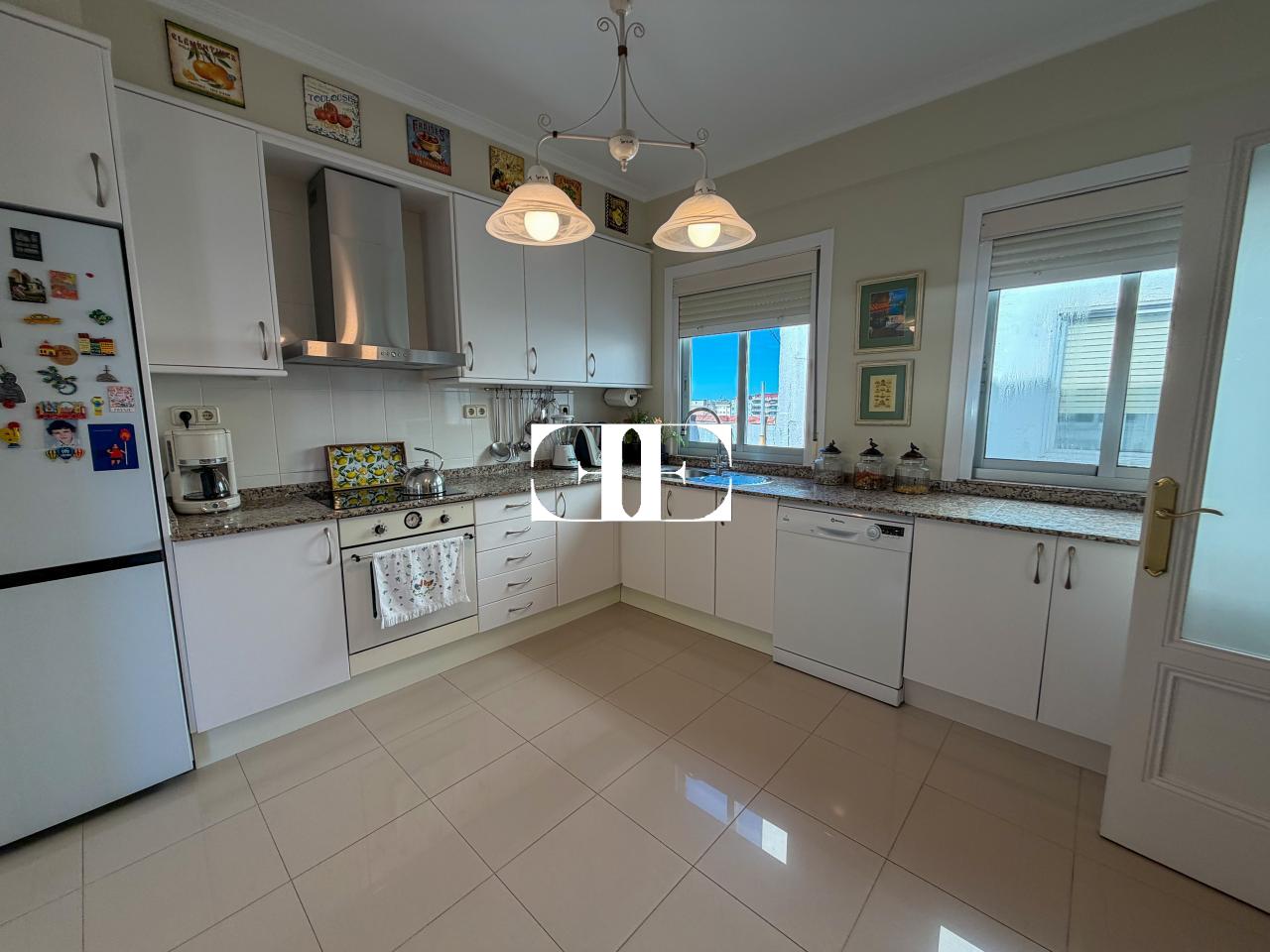178300065484600172063_178298034453 Piso exclusivo de 215 m² en venta en la peatonal de O Calvario (Vigo) con terrazas, vistas panorámicas a la ría y gran trastero privado.