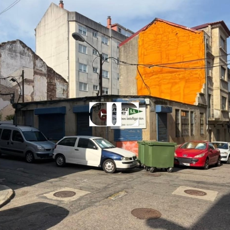 Solar urbano edificable en venta en O Calvario (Vigo) | Licencia directa | Bajo + 3 plantas