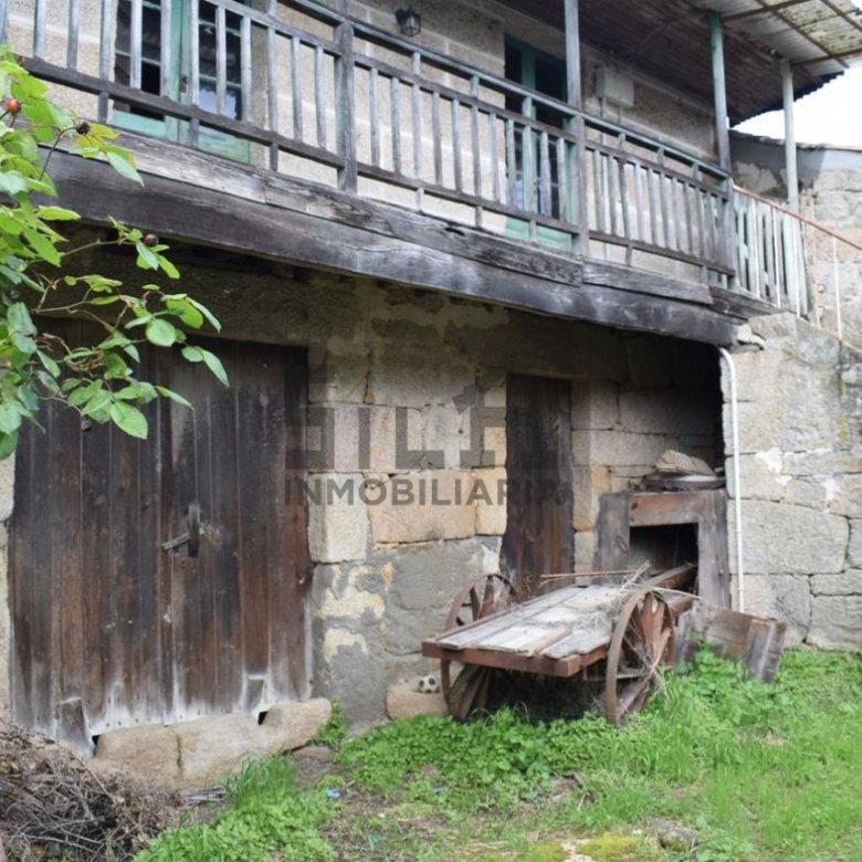 CASA DE PUEBLO EN GUSTEY