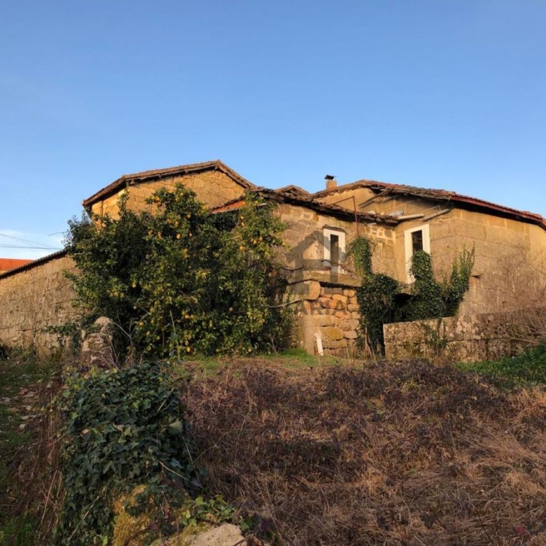 CASA DE PUEBLO EN GUSTEY