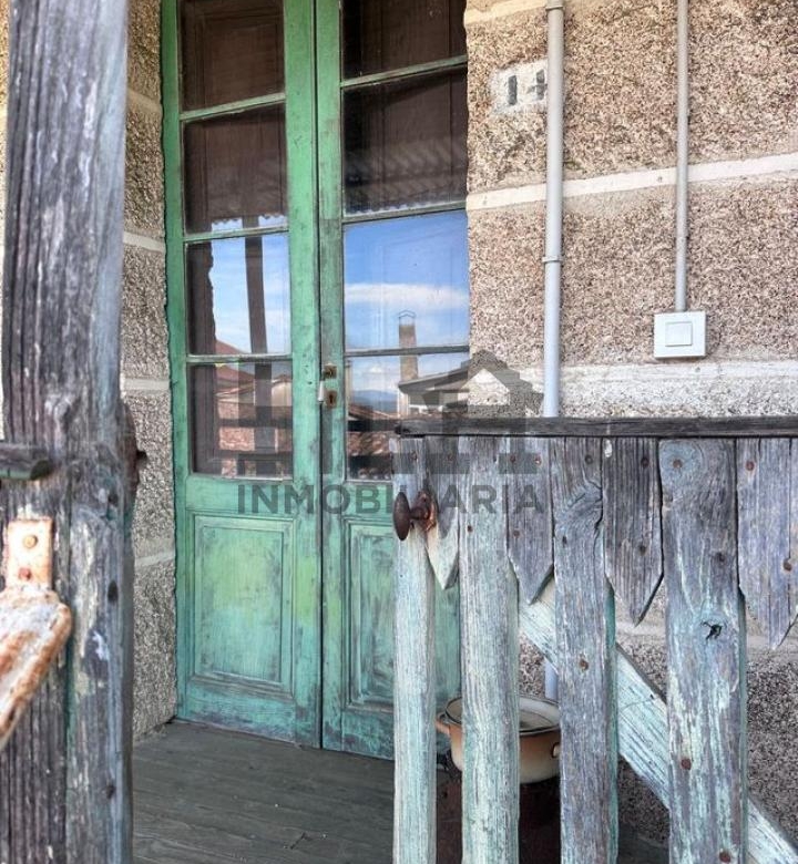 CASA DE PUEBLO EN GUSTEY