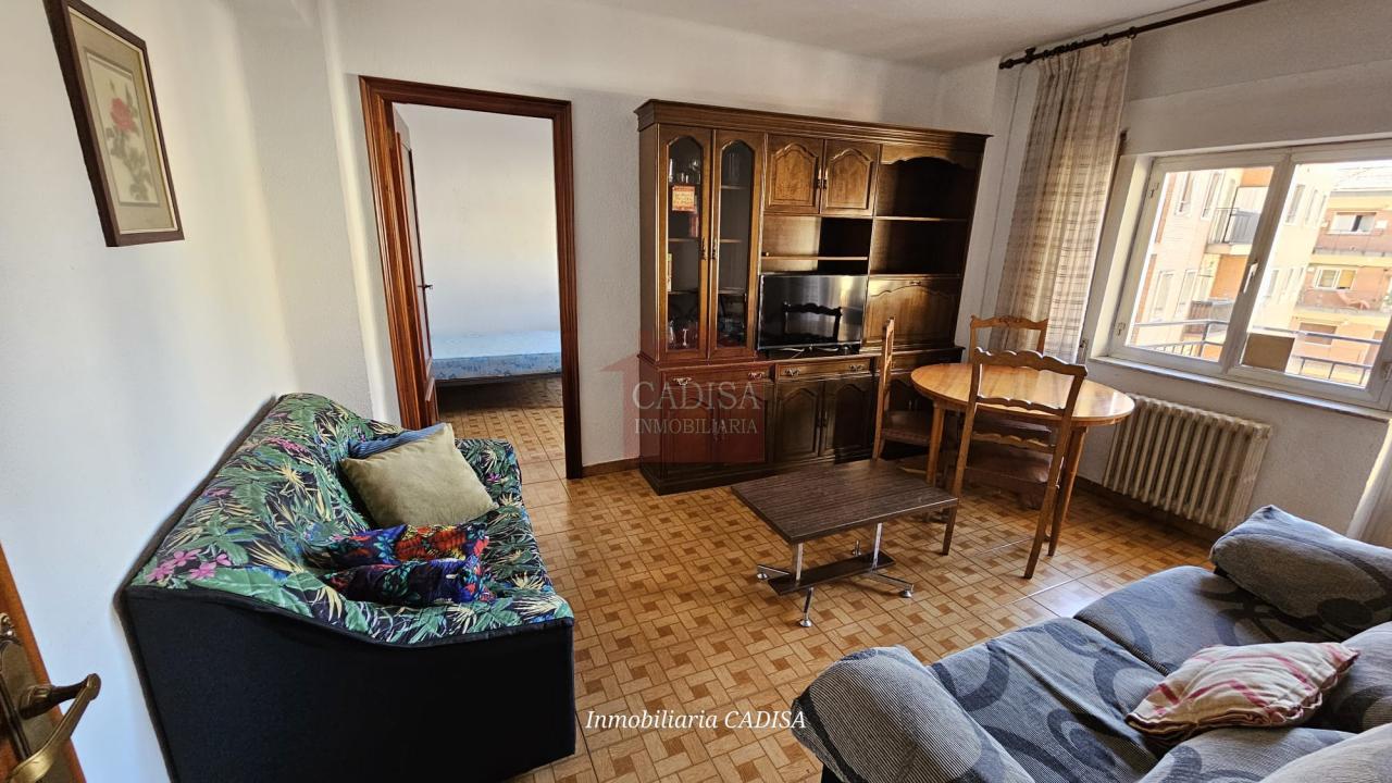 178332650528200165491_175636854539 PISO EN ALQUILER PARA CHICAS ESTUDIANTES, CÉNTRICO Y CAMPUS. REF 10464