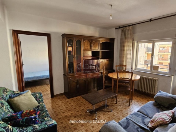 PISO EN ALQUILER PARA CHICAS ESTUDIANTES, CÉNTRICO Y CAMPUS. REF 10464