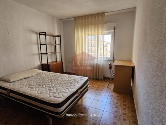 PISO EN ALQUILER PARA CHICAS ESTUDIANTES, CÉNTRICO Y CAMPUS. REF 10464