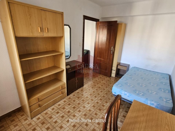PISO EN ALQUILER PARA CHICAS ESTUDIANTES, CÉNTRICO Y CAMPUS. REF 10464