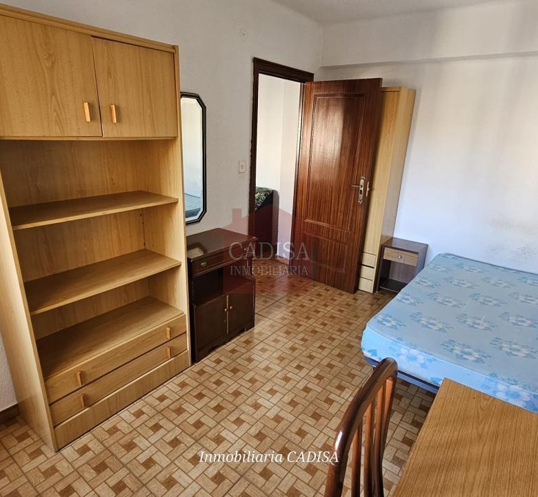 PISO EN ALQUILER PARA CHICAS ESTUDIANTES, CÉNTRICO Y CAMPUS. REF 10464