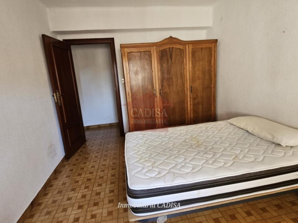 PISO EN ALQUILER PARA CHICAS ESTUDIANTES, CÉNTRICO Y CAMPUS. REF 10464