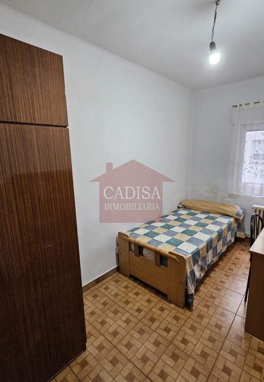 PISO EN ALQUILER PARA CHICAS ESTUDIANTES, CÉNTRICO Y CAMPUS. REF 10464
