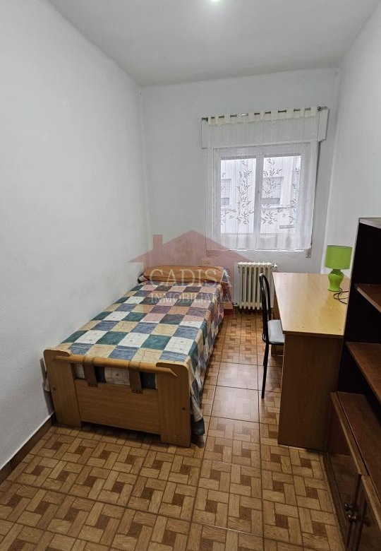 PISO EN ALQUILER PARA CHICAS ESTUDIANTES, CÉNTRICO Y CAMPUS. REF 10464