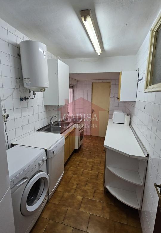 PISO EN ALQUILER PARA CHICAS ESTUDIANTES, CÉNTRICO Y CAMPUS. REF 10464