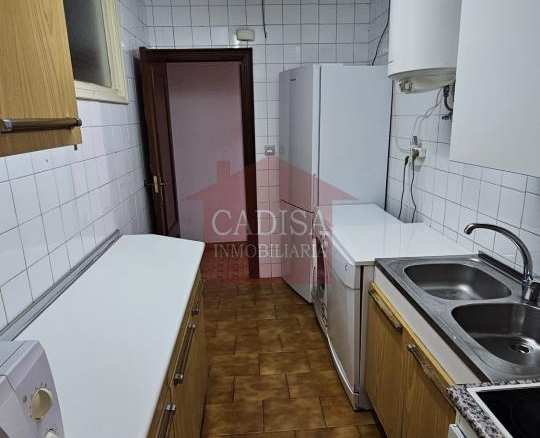PISO EN ALQUILER PARA CHICAS ESTUDIANTES, CÉNTRICO Y CAMPUS. REF 10464