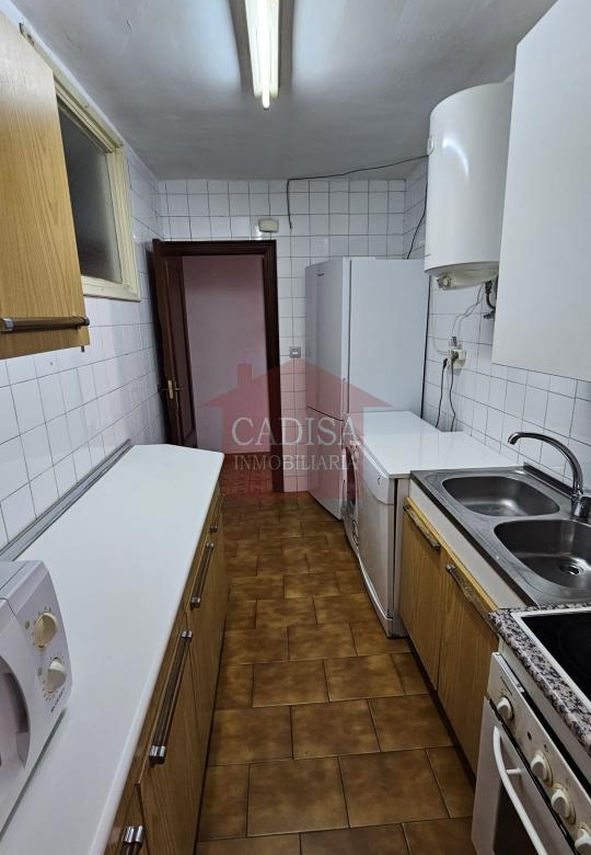PISO EN ALQUILER PARA CHICAS ESTUDIANTES, CÉNTRICO Y CAMPUS. REF 10464