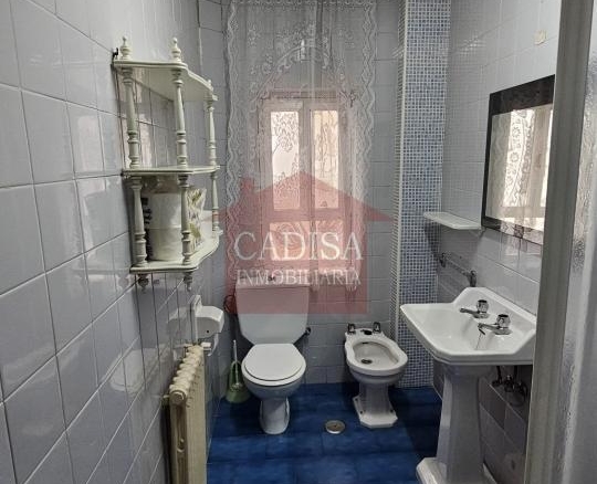PISO EN ALQUILER PARA CHICAS ESTUDIANTES, CÉNTRICO Y CAMPUS. REF 10464