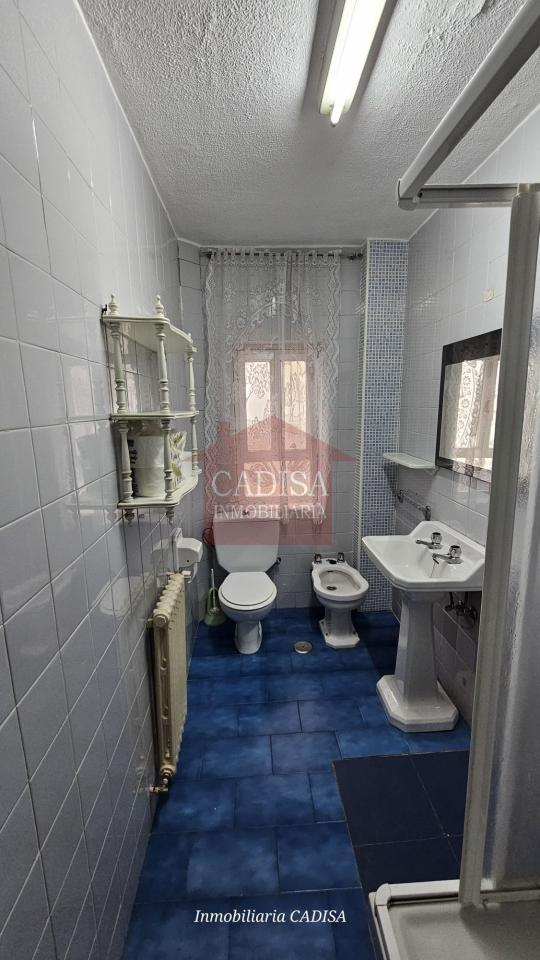 178332651252700165491_175636854593 PISO EN ALQUILER PARA CHICAS ESTUDIANTES, CÉNTRICO Y CAMPUS. REF 10464