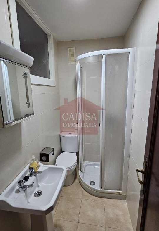 PISO EN ALQUILER PARA CHICAS ESTUDIANTES, CÉNTRICO Y CAMPUS. REF 10464