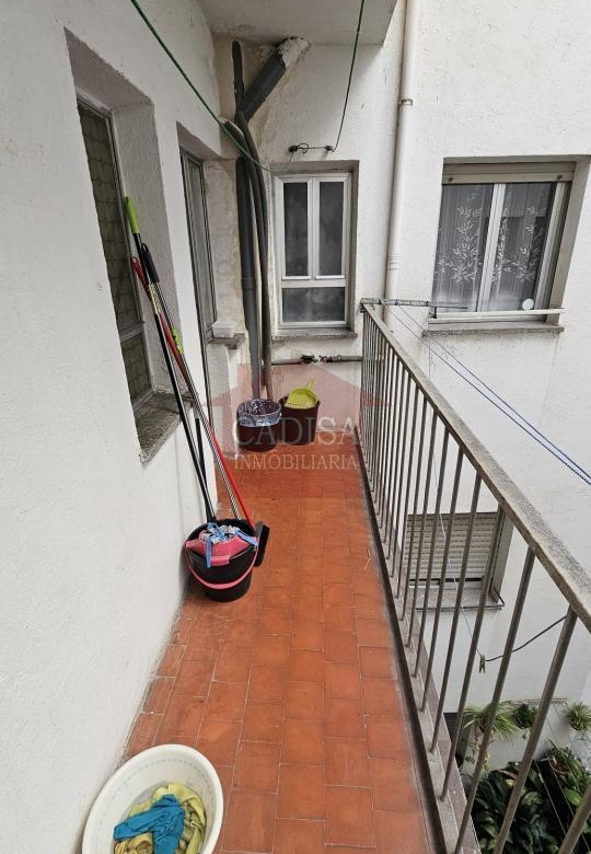 PISO EN ALQUILER PARA CHICAS ESTUDIANTES, CÉNTRICO Y CAMPUS. REF 10464