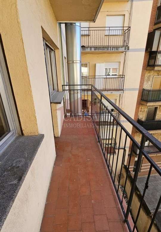 PISO EN ALQUILER PARA CHICAS ESTUDIANTES, CÉNTRICO Y CAMPUS. REF 10464
