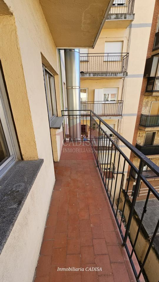 178332651488300165491_175636854613 PISO EN ALQUILER PARA CHICAS ESTUDIANTES, CÉNTRICO Y CAMPUS. REF 10464
