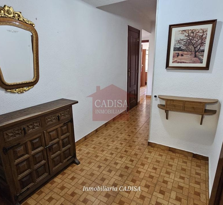 PISO EN ALQUILER PARA CHICAS ESTUDIANTES, CÉNTRICO Y CAMPUS. REF 10464