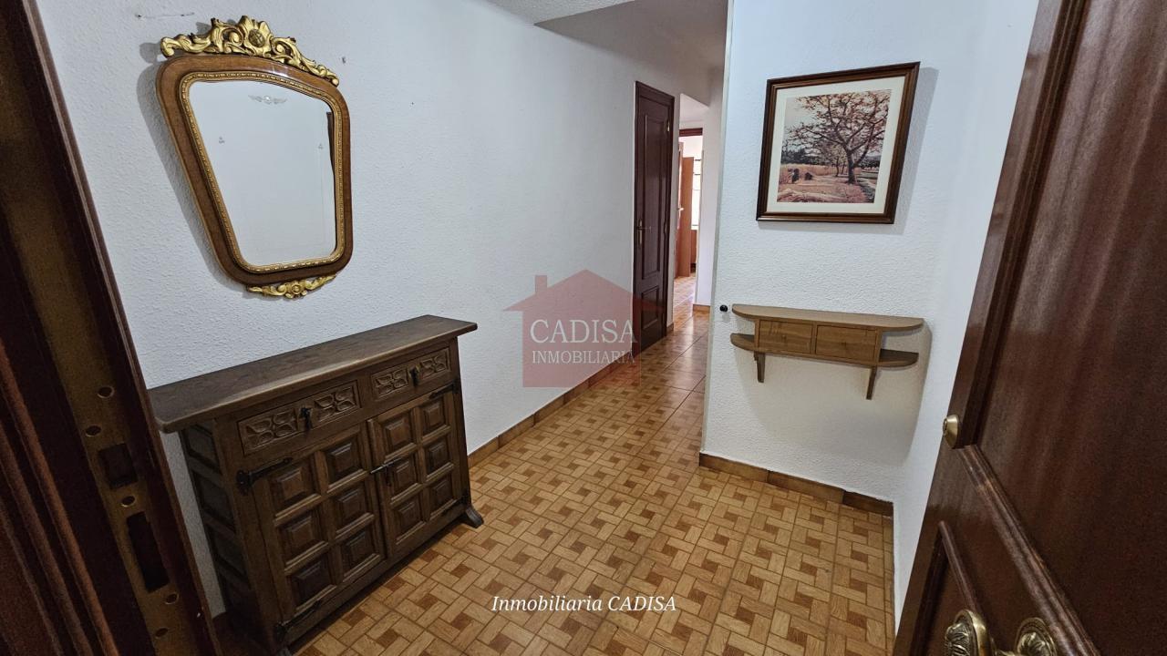 178332651545000165491_175636854617 PISO EN ALQUILER PARA CHICAS ESTUDIANTES, CÉNTRICO Y CAMPUS. REF 10464
