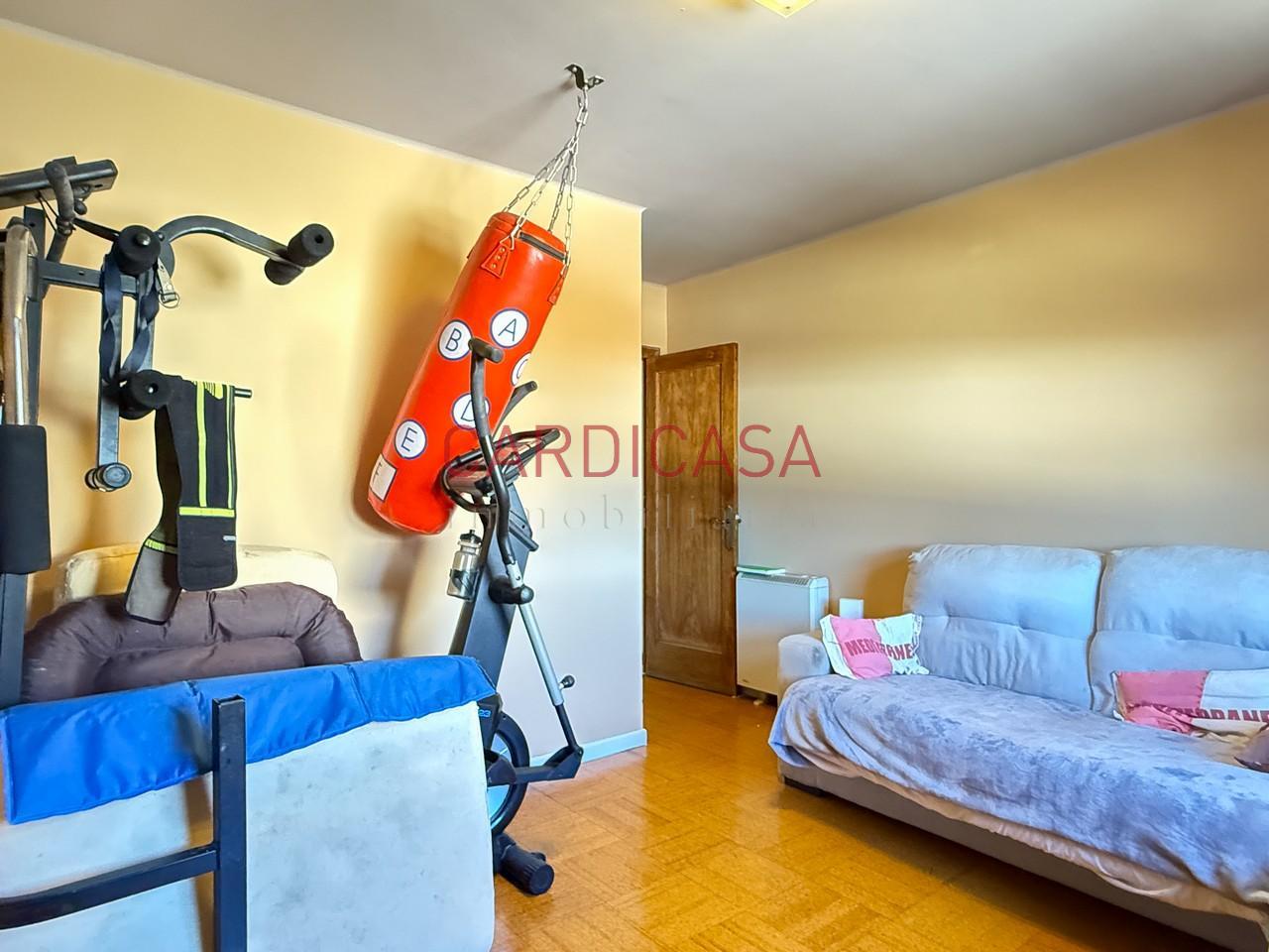 178333588803100172108_178310094326 Vivienda amplia y muy luminosa con vistas al mar y dos plazas de garaje en la zona de Teis.
